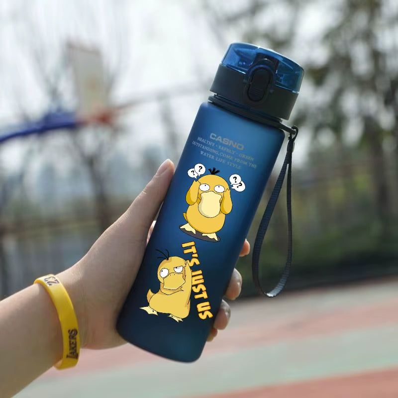 Pokemon 560ML Wasserbecher Kinder Tragbarer Kunststoff Cartoon Kawai Pikachu Erwachsene Outdoor Große Kapazität Sport Wasserflasche Pikachu