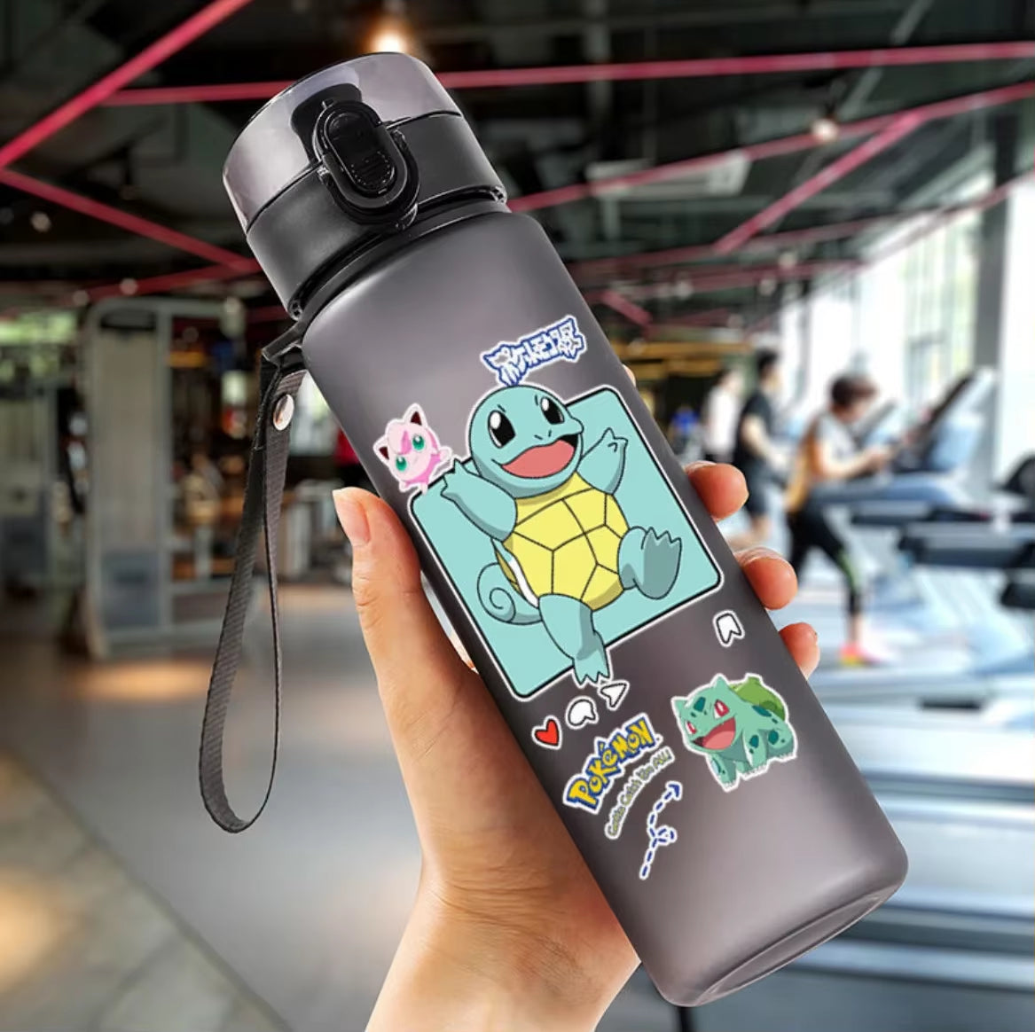 Pokemon 560ML Wasserbecher Kinder Tragbarer Kunststoff Cartoon Kawai Pikachu Erwachsene Outdoor Große Kapazität Sport Wasserflasche Pikachu