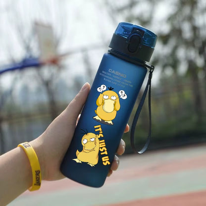 Pokemon 560ML Wasserbecher Kinder Tragbarer Kunststoff Cartoon Kawai Pikachu Erwachsene Outdoor Große Kapazität Sport Wasserflasche Pikachu