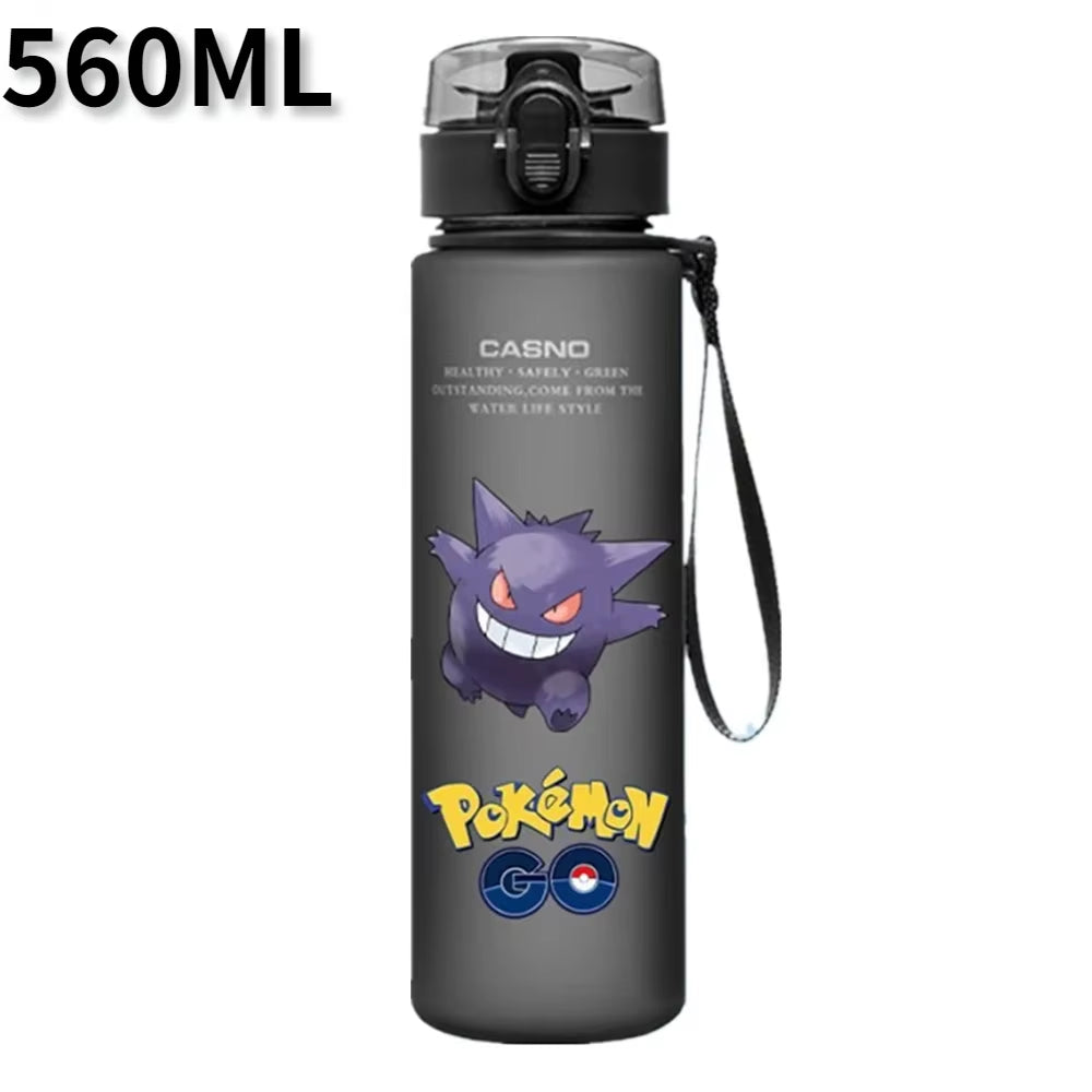 Pokemon 560ML Wasserbecher Kinder Tragbarer Kunststoff Cartoon Kawai Pikachu Erwachsene Outdoor Große Kapazität Sport Wasserflasche Pikachu