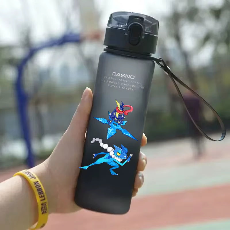 Pokemon 560ML Wasserbecher Kinder Tragbarer Kunststoff Cartoon Kawai Pikachu Erwachsene Outdoor Große Kapazität Sport Wasserflasche Pikachu