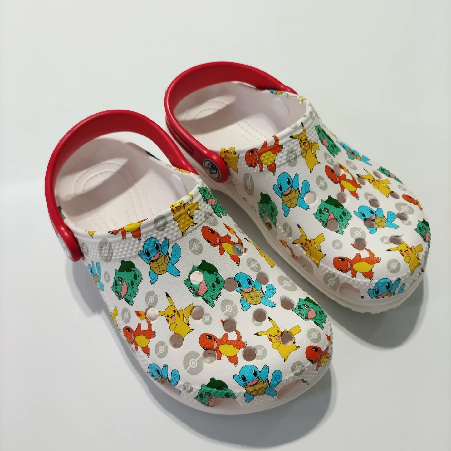 MINISO Pokemoned Hole Sandals Pikachu Squirtle Charmander Slippers Sandals Kawaii Anime Home Beach Shoes Summer Slippers Kids