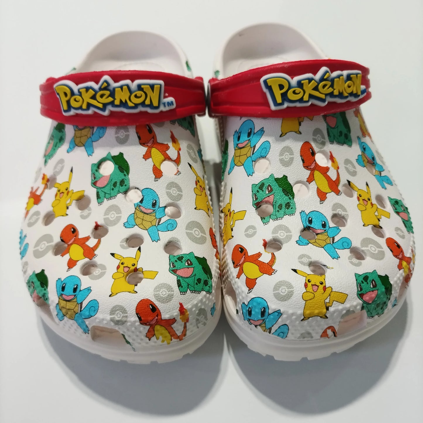 MINISO Pokemoned Hole Sandals Pikachu Squirtle Charmander Slippers Sandals Kawaii Anime Home Beach Shoes Summer Slippers Kids
