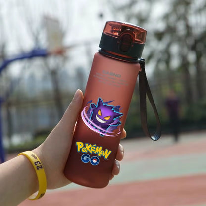 Pokemon 560ML Wasserbecher Kinder Tragbarer Kunststoff Cartoon Kawai Pikachu Erwachsene Outdoor Große Kapazität Sport Wasserflasche Pikachu