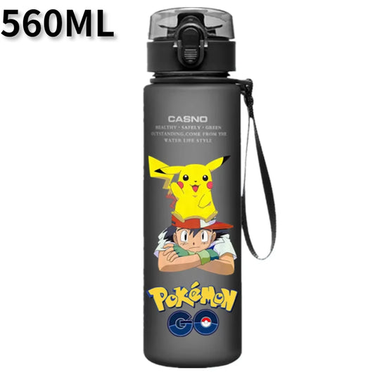Pokemon 560ML Wasserbecher Kinder Tragbarer Kunststoff Cartoon Kawai Pikachu Erwachsene Outdoor Große Kapazität Sport Wasserflasche Pikachu